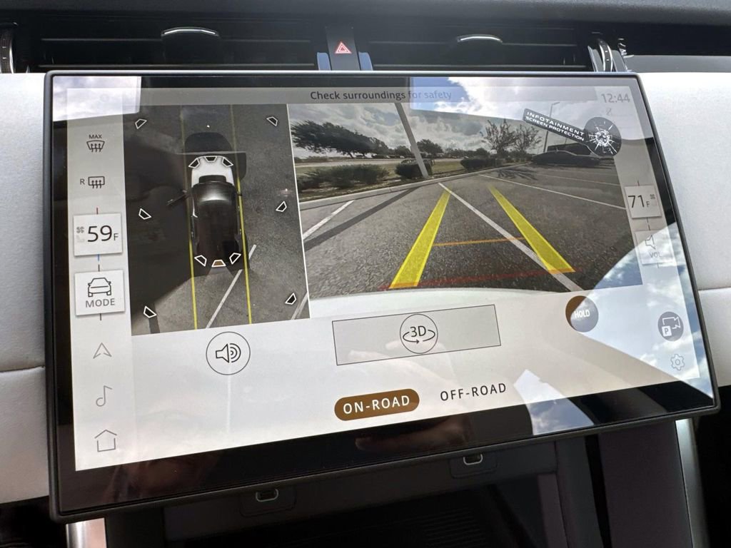 New 2025 Land Rover Discovery Sport S image 21