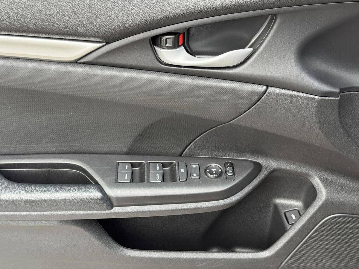 Used 2021 Honda Civic Sport image 14