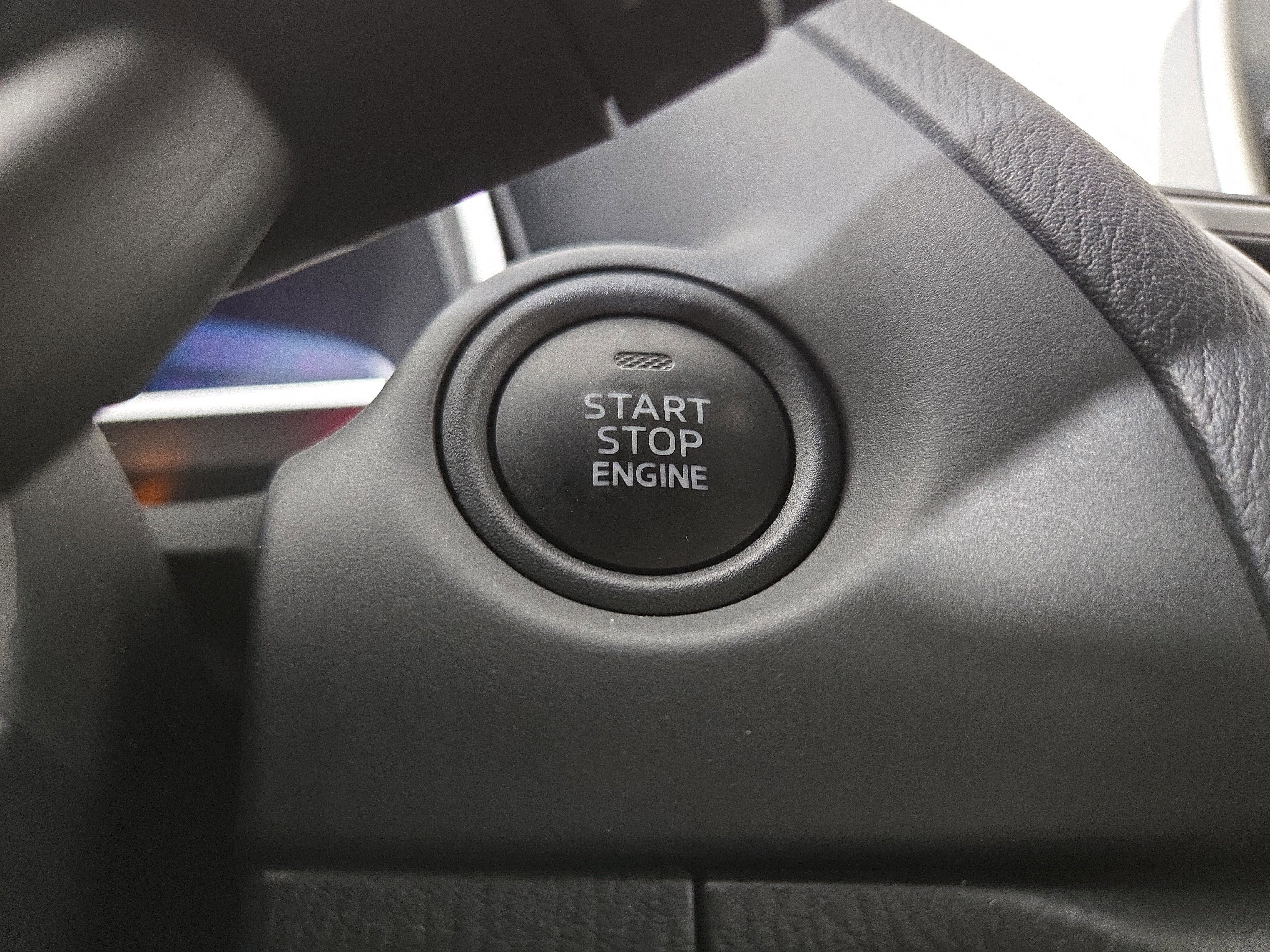 Used 2014 MAZDA MAZDA3 i Sport image 23