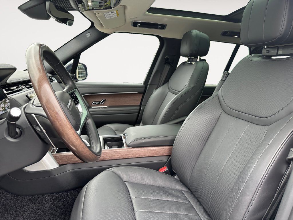 Used 2026 Land Rover Range Rover SE AWD/4WD image 10