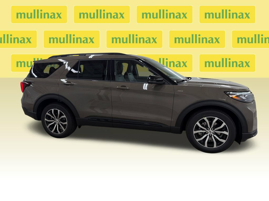 New 2027 Ford Explorer ST-Line RWD image 2