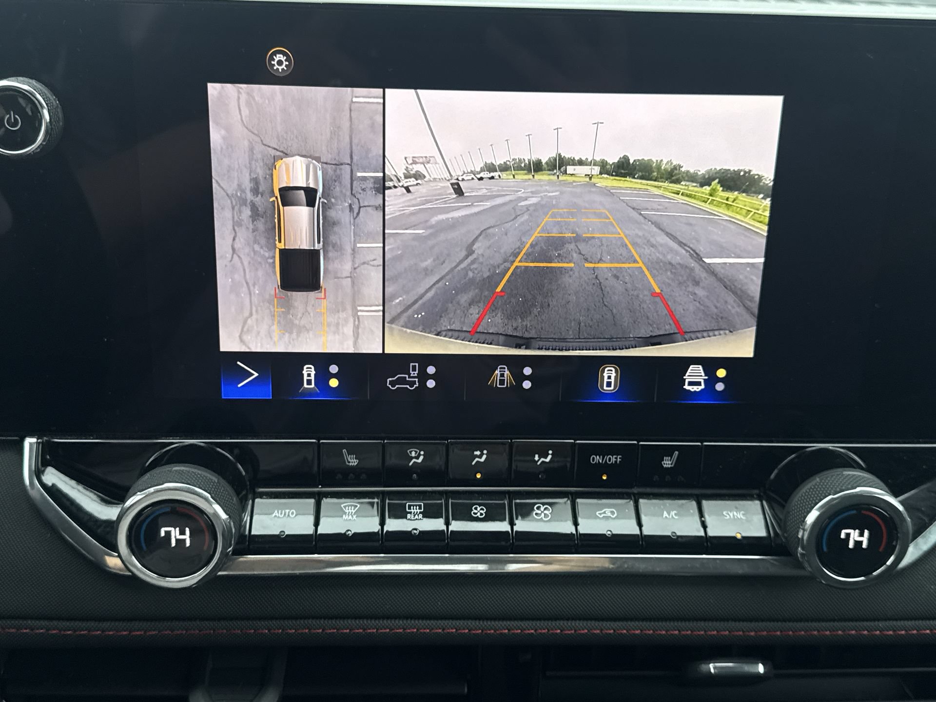 Certified 2024 Chevrolet Colorado Z71 w/ Z71 Convenience Package 2 AWD/4WD image 17
