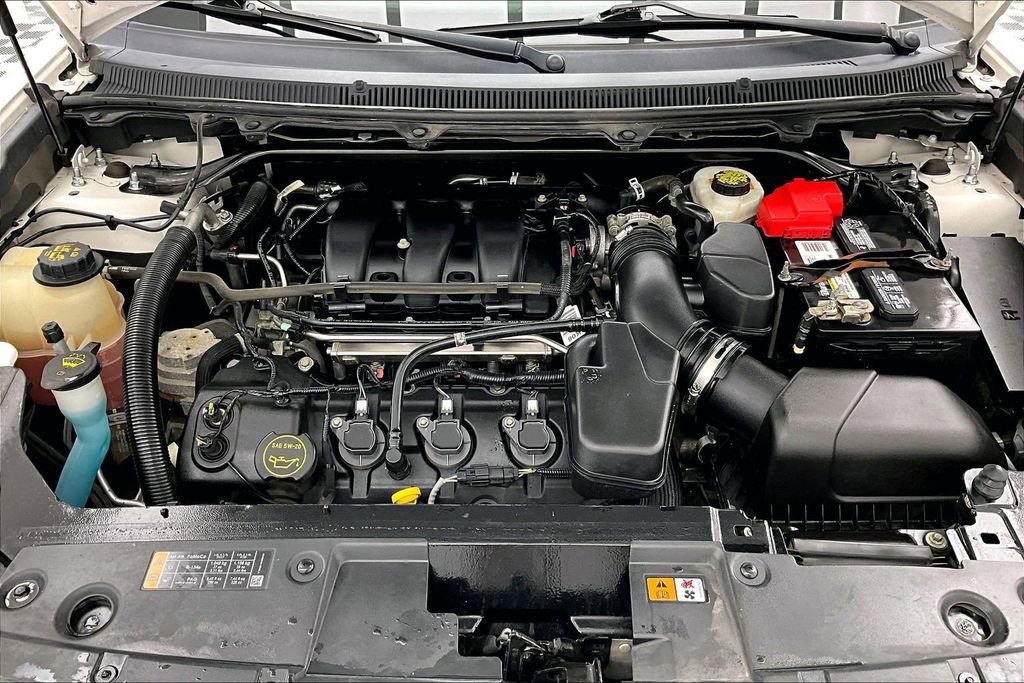 Used 2018 Ford Flex Limited w/ Equipment Group 301A FWD image 10