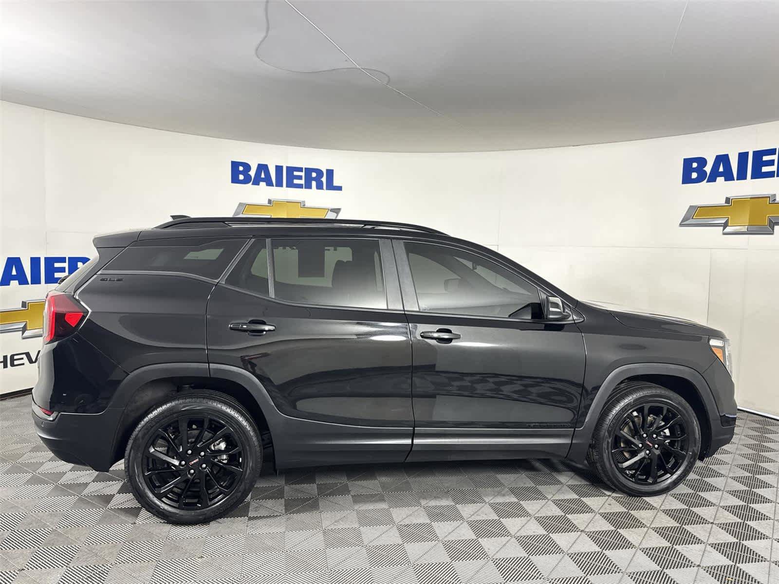 Used 2023 GMC Terrain SLE w/ Elevation Edition AWD/4WD image 6