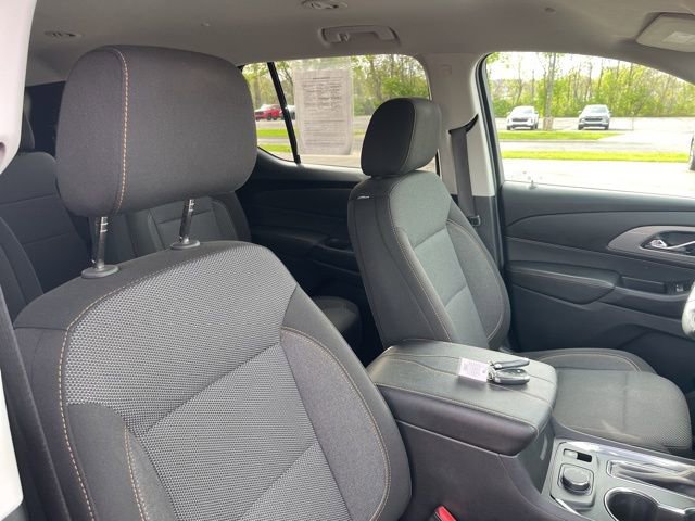 Used 2020 Chevrolet Traverse LT FWD image 35