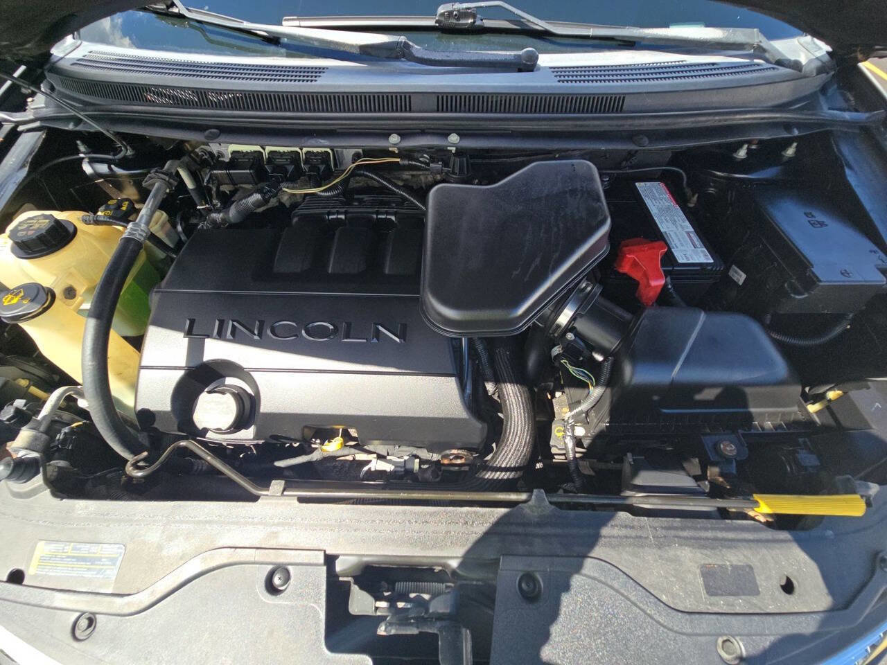 Used 2010 Lincoln MKX 2WD image 2