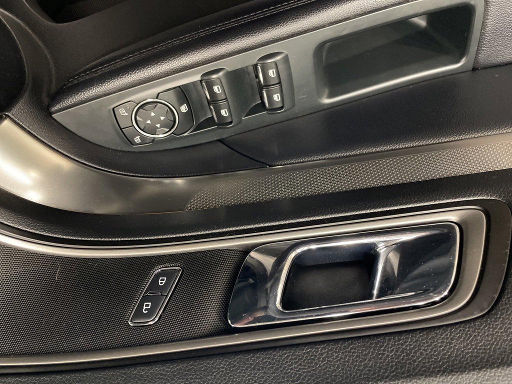 Used 2019 Ford Explorer XLT image 15