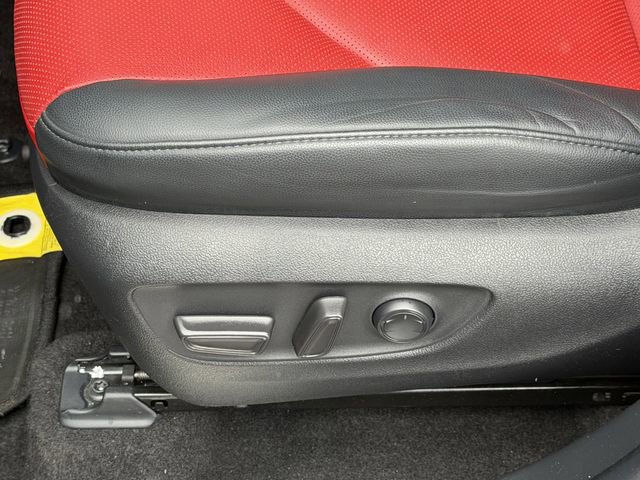 Used 2023 Toyota Highlander XSE image 22