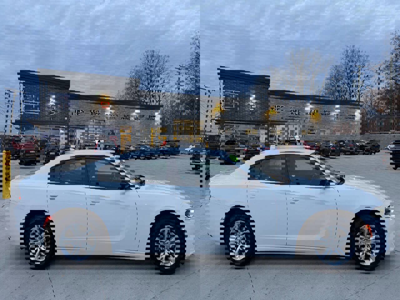 Used 2023 Dodge Charger SXT image 6