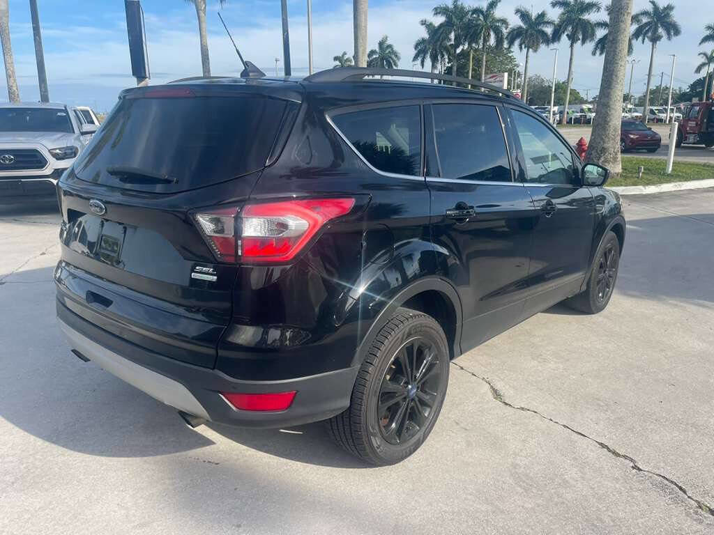 Used 2018 Ford Escape SEL image 8