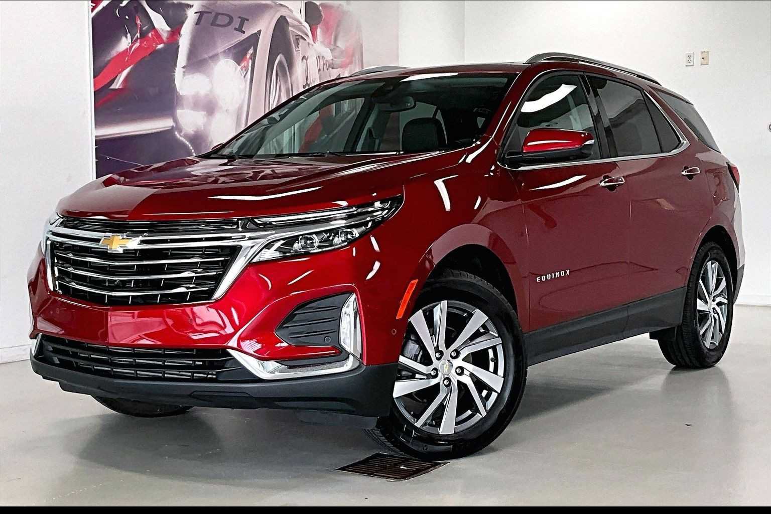 Used 2022 Chevrolet Equinox Premier AWD/4WD image 1