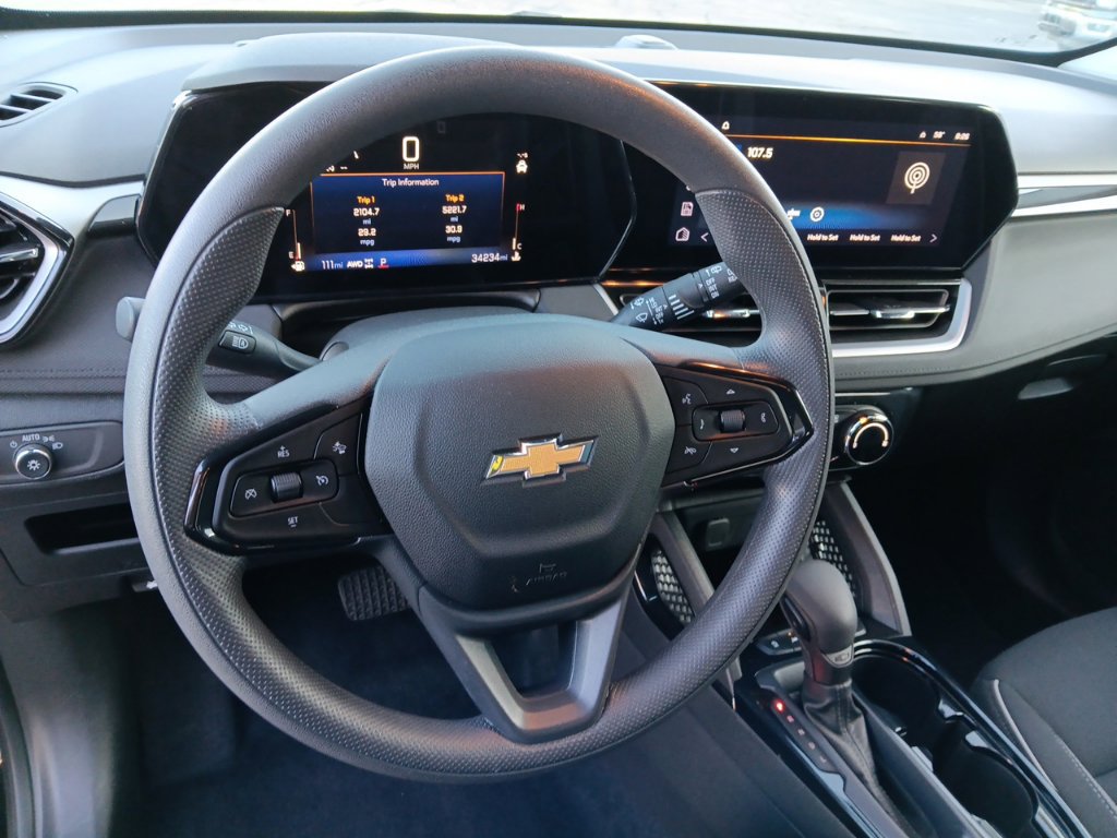 Used 2025 Chevrolet TrailBlazer LT AWD/4WD image 13