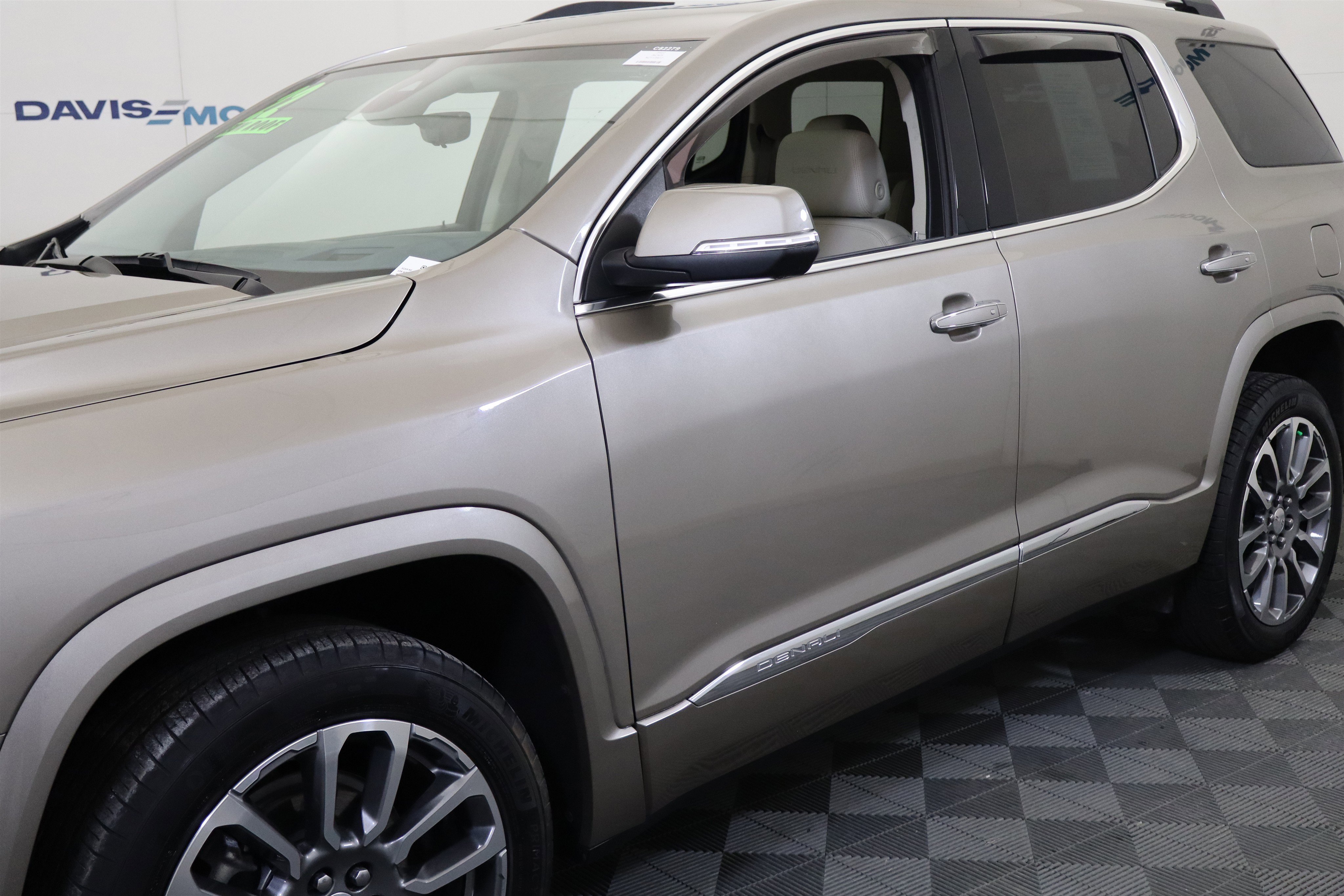 Used 2022 GMC Acadia Denali w/ Denali Ultimate Package image 12