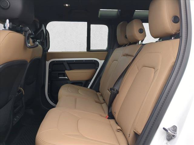 New 2026 Land Rover Defender 110 X-Dynamic SE AWD/4WD image 16