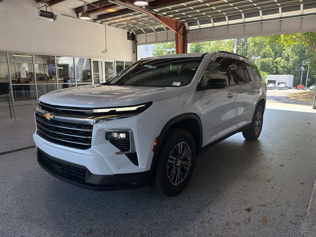 New 2026 Chevrolet Traverse LT w/ LPO, Floor Liner Package FWD image 4