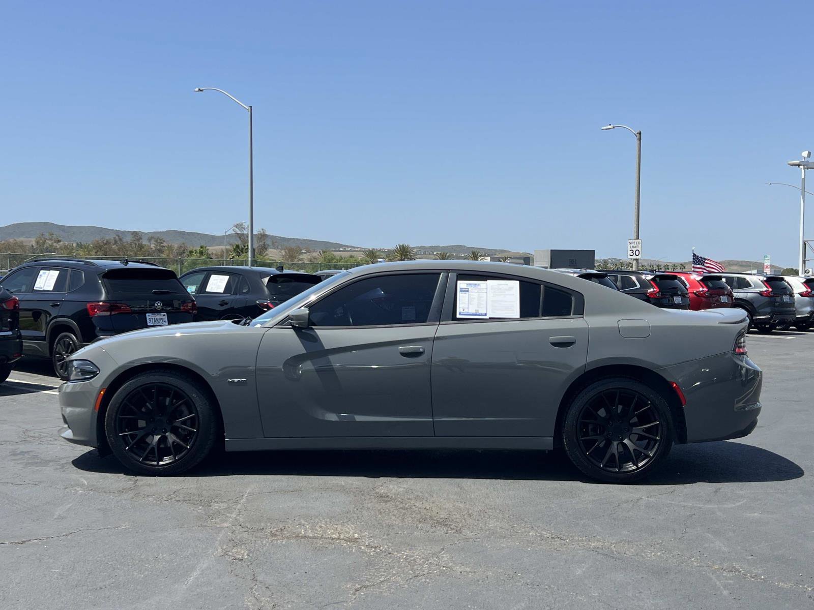 Used 2017 Dodge Charger R/T image 2