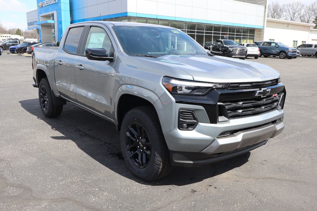 New 2026 Chevrolet Colorado Z71 w/ Midnight Edition image 2