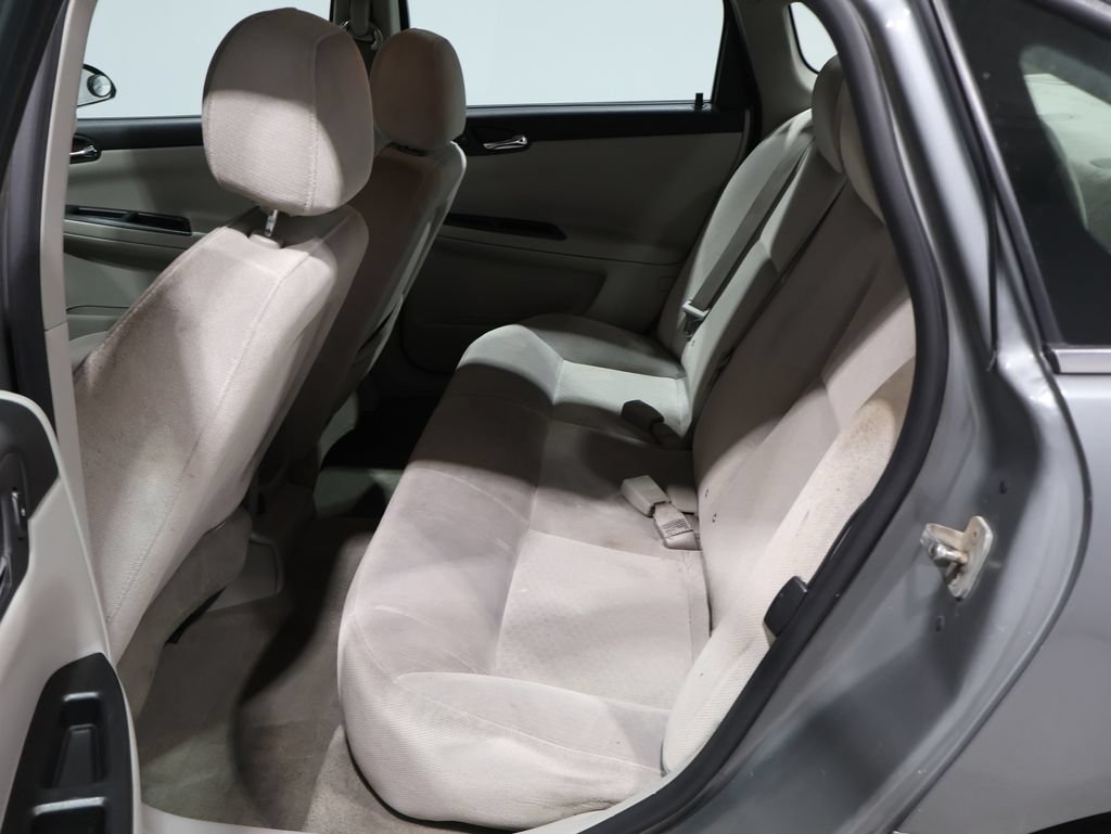 Used 2007 Chevrolet Impala LT FWD image 19