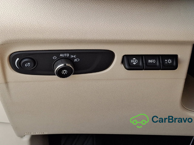 Used 2021 Buick Envision Avenir AWD/4WD image 24