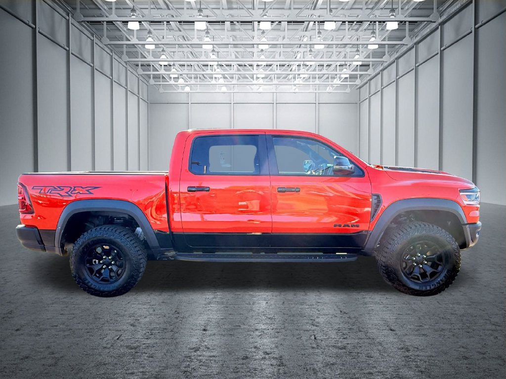 New 2027 RAM 1500 4x4 Crew Cab image 2