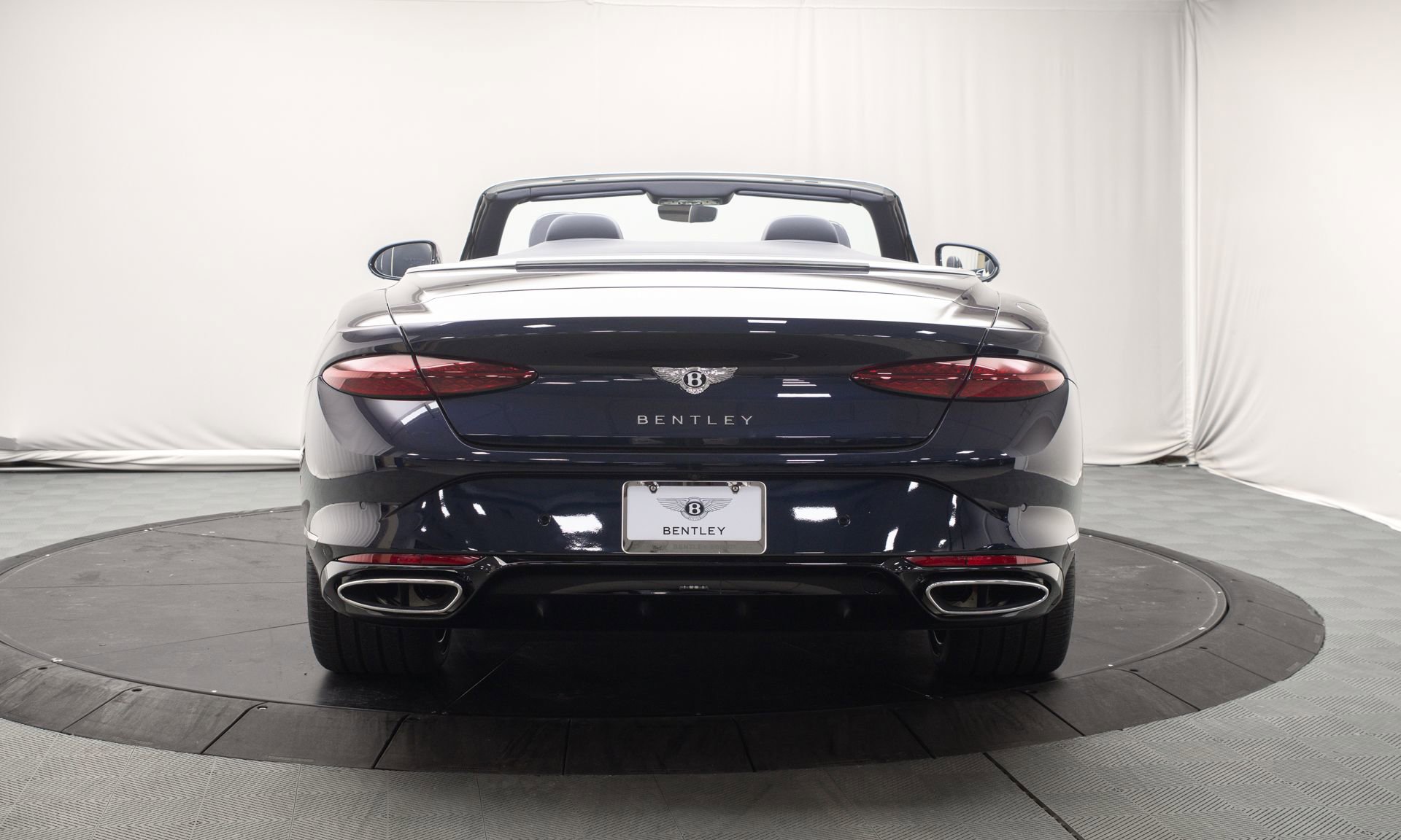 New 2026 Bentley Continental GTC AWD/4WD image 4