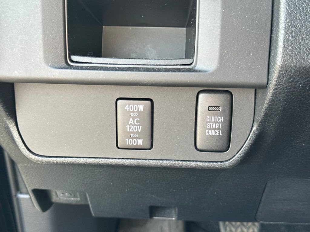 Used 2016 Toyota Tacoma TRD Sport w/ Premium & Technology Package AWD/4WD image 18