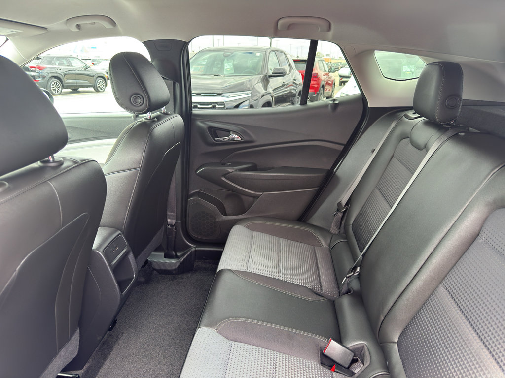 Used 2024 Chevrolet Trax LT w/ Driver Confidence Package FWD image 32