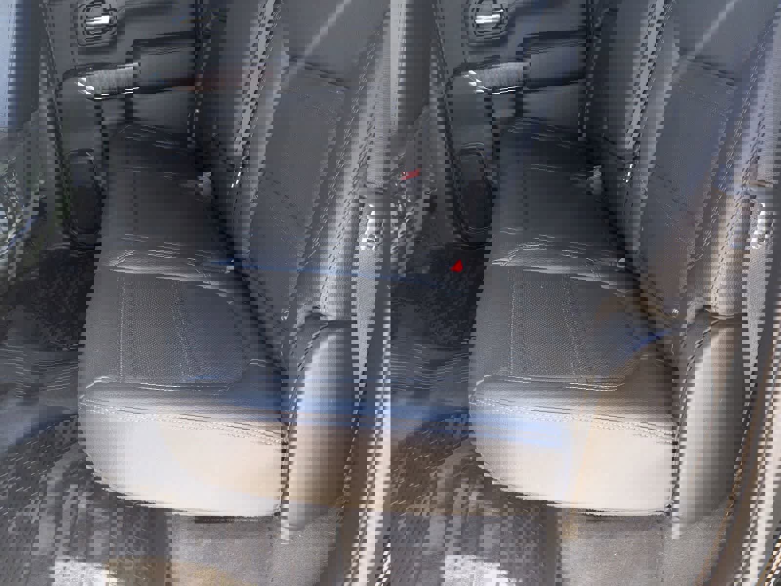 Used 2023 GMC Sierra 2500 Denali image 17