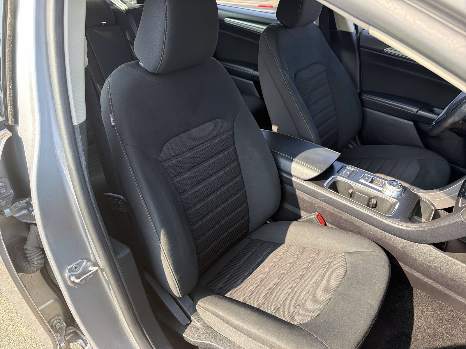 Certified 2020 Ford Fusion SE FWD image 20