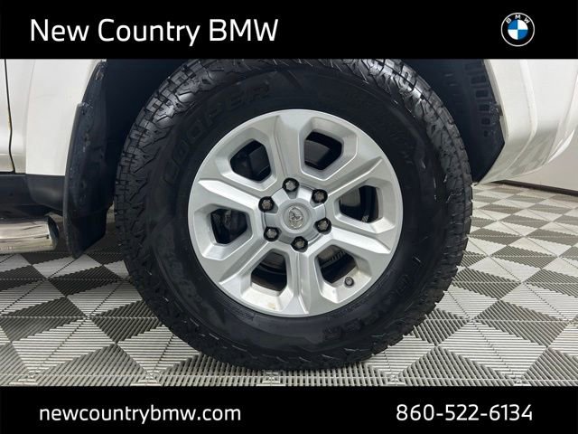 Used 2016 Toyota 4Runner SR5 Premium AWD/4WD image 9