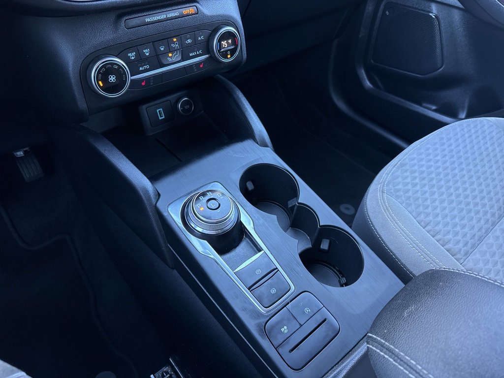 Used 2020 Ford Escape SE image 19