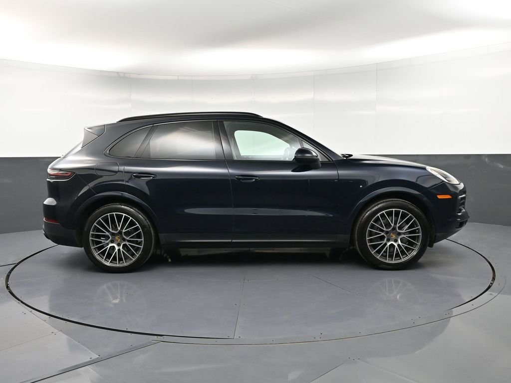 Certified 2022 Porsche Cayenne AWD/4WD image 9
