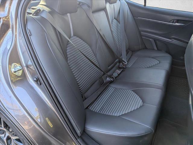 Used 2021 Toyota Camry SE image 18