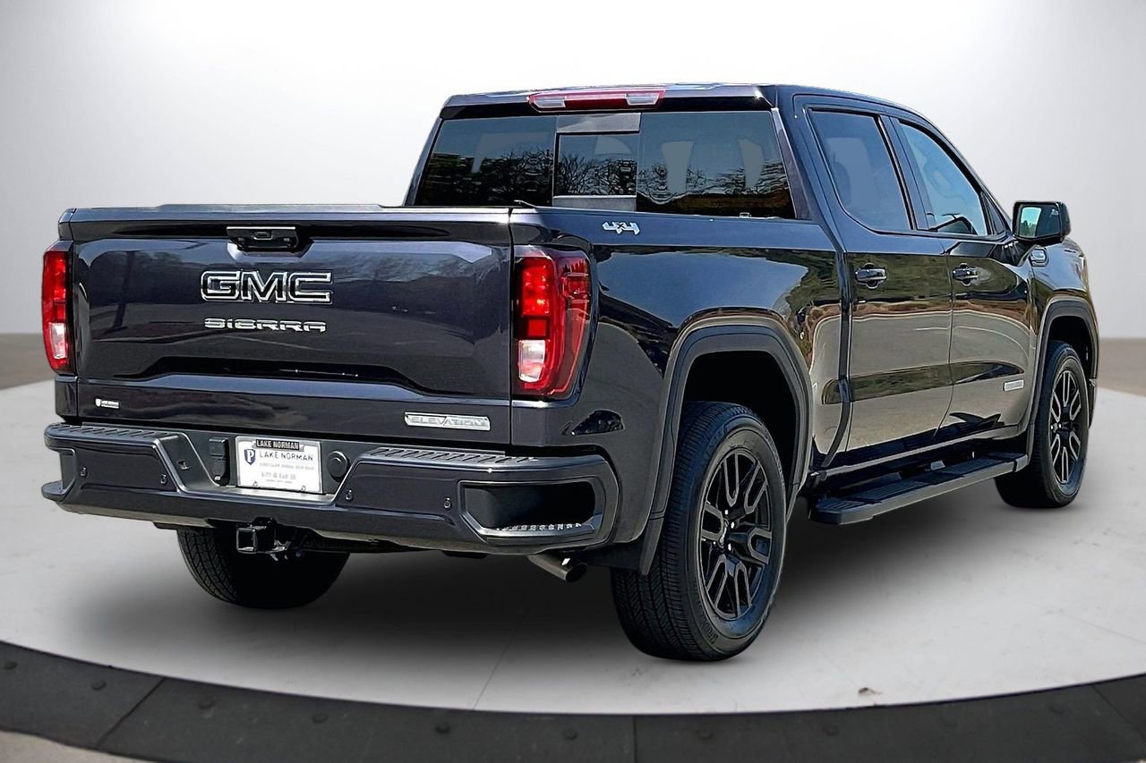 Used 2024 GMC Sierra 1500 Elevation w/ Elevation Premium Package image 9