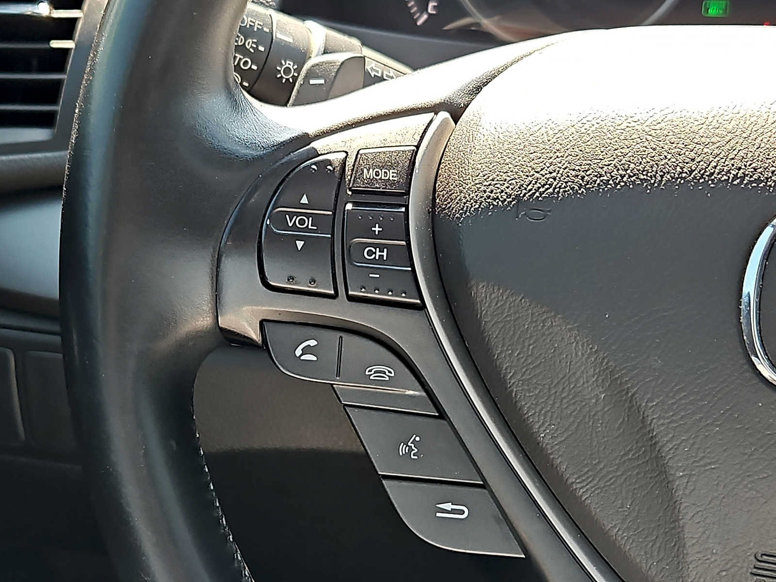 Used 2015 Acura RDX FWD image 22