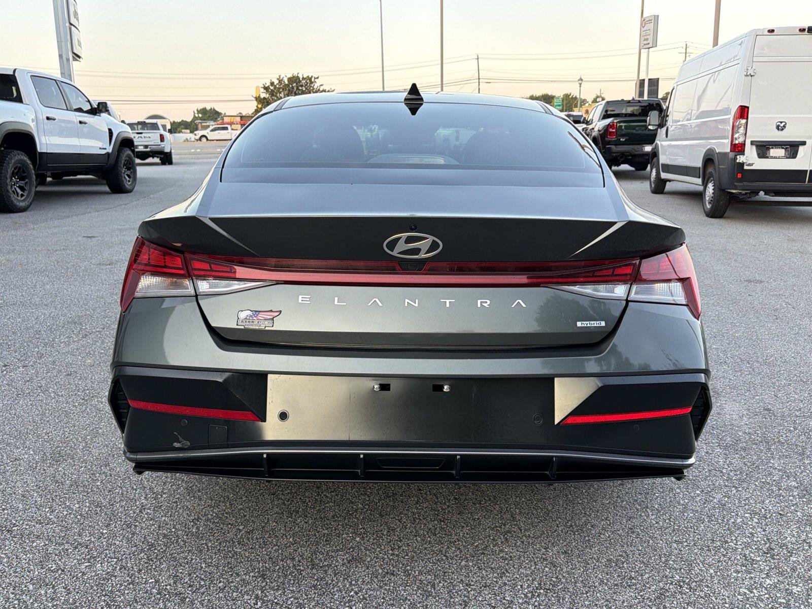 Used 2024 Hyundai Elantra Limited FWD image 6