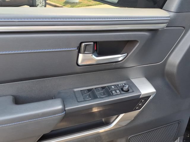Used 2025 Toyota Sequoia Platinum AWD/4WD image 12