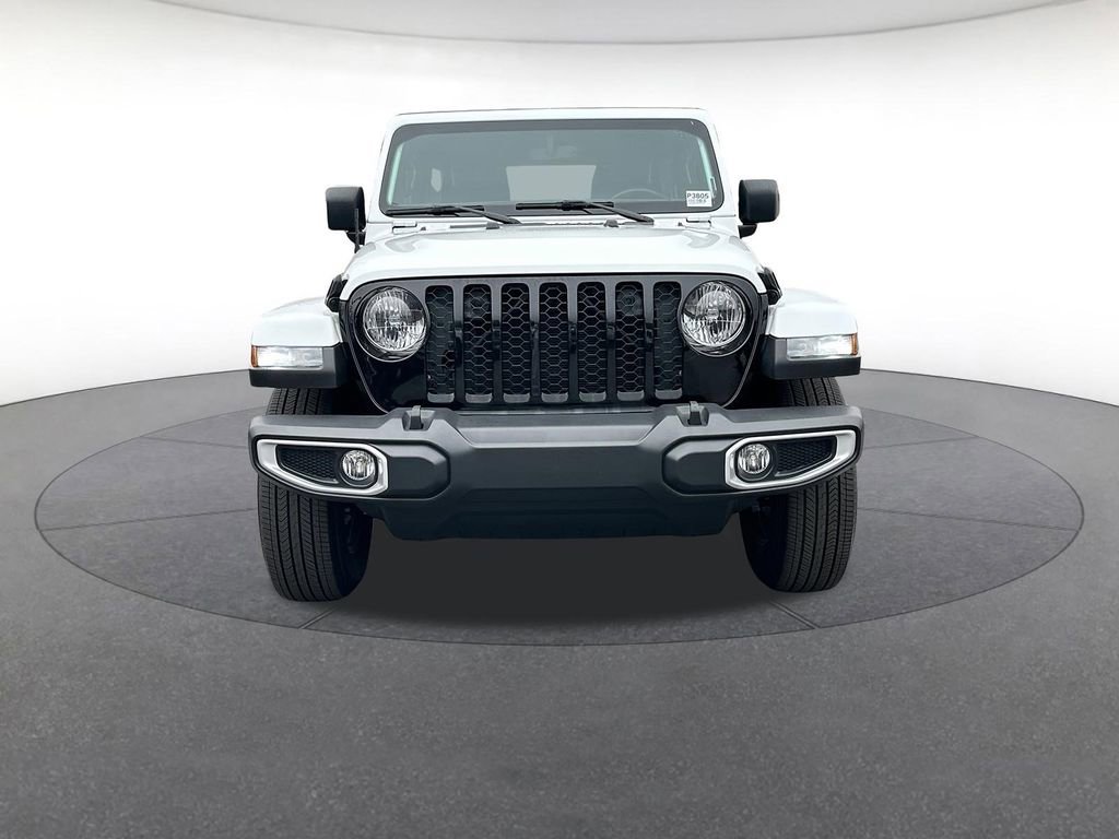 Certified 2022 Jeep Wrangler Unlimited Sahara w/ Cold Weather Group image 9