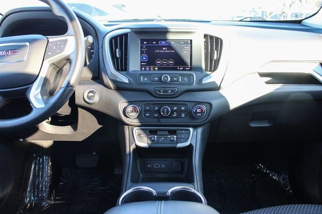 Used 2023 GMC Terrain SLE w/ Driver Convenience Package image 17