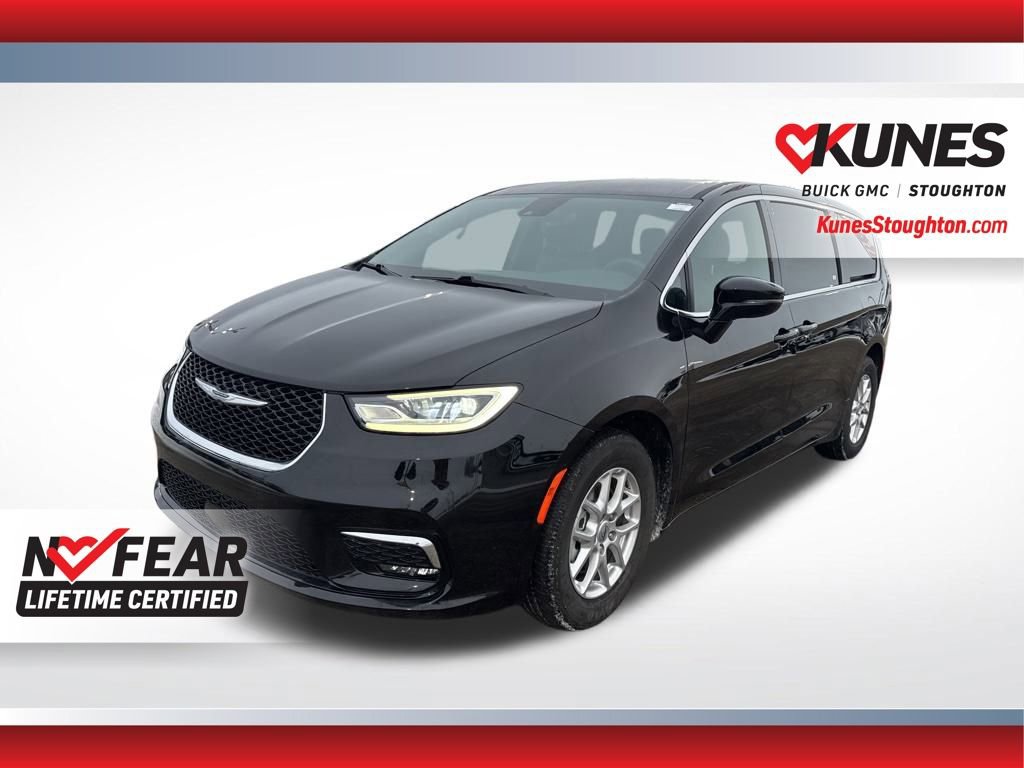 Used 2025 Chrysler Pacifica Select image 6