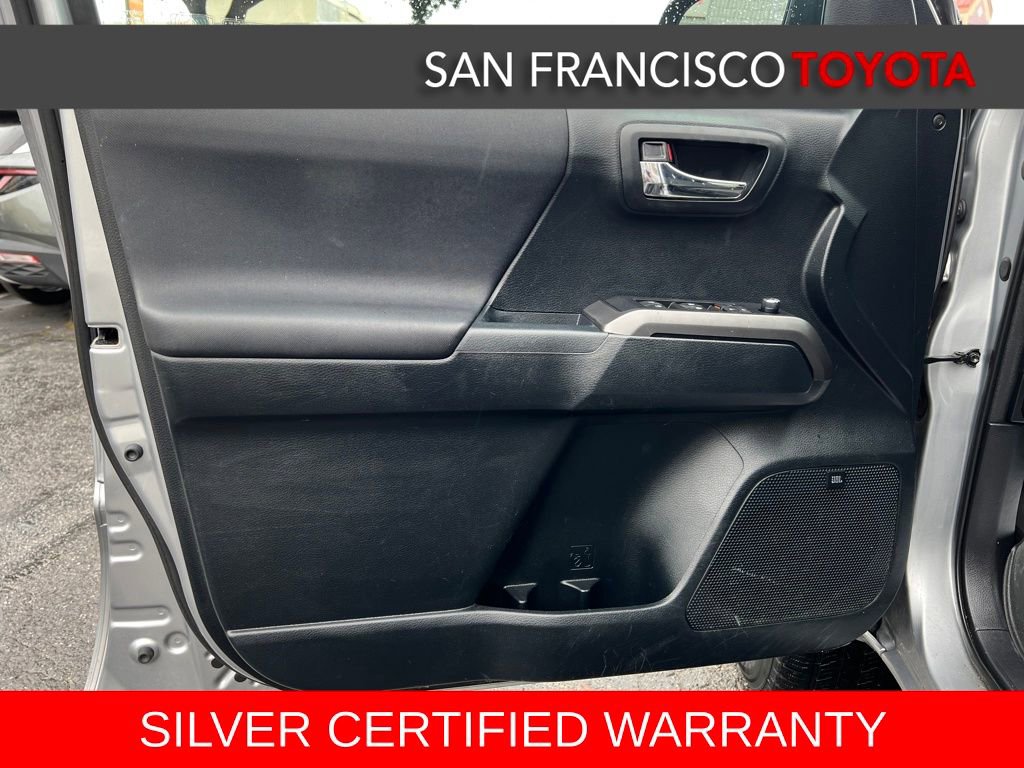 Used 2016 Toyota Tacoma TRD Sport image 35