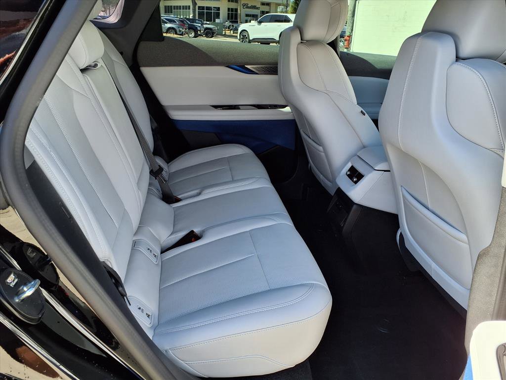Certified 2025 Cadillac Optiq Sport 2 AWD/4WD image 12