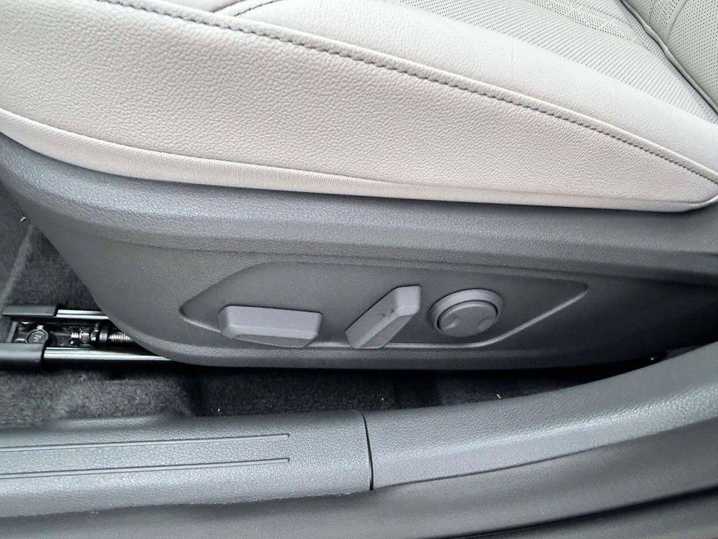 New 2026 Hyundai Sonata Limited FWD image 39