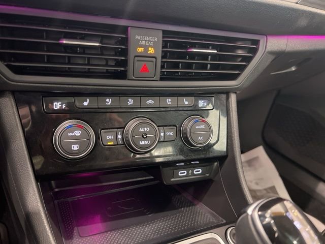 Used 2024 Volkswagen Jetta SEL FWD image 31