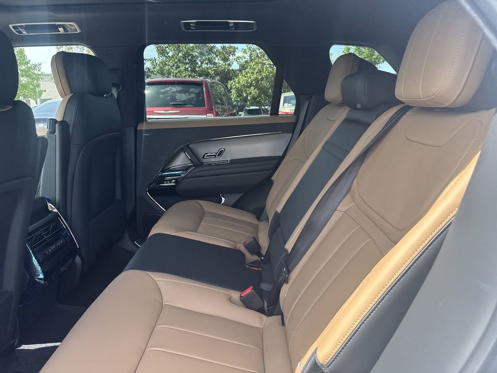 New 2025 Land Rover Range Rover Sport Dynamic SE image 13