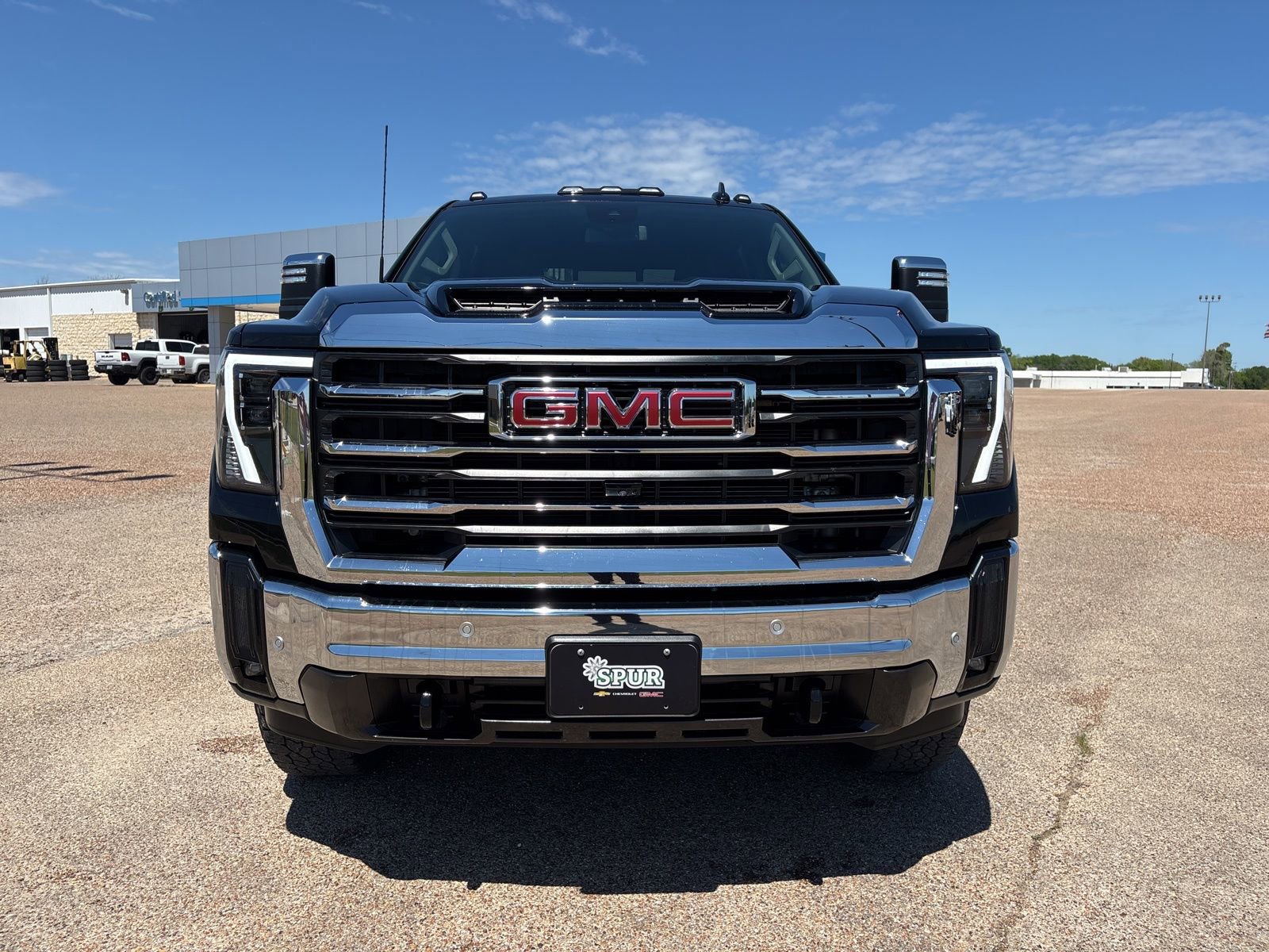 Used 2024 GMC Sierra 2500 SLT w/ SLT Premium Package image 9