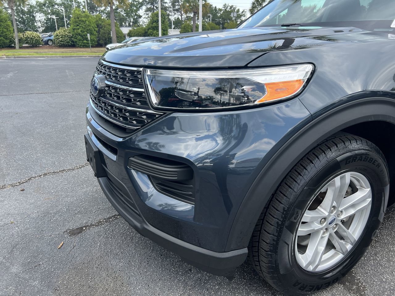Used 2023 Ford Explorer XLT AWD/4WD image 6