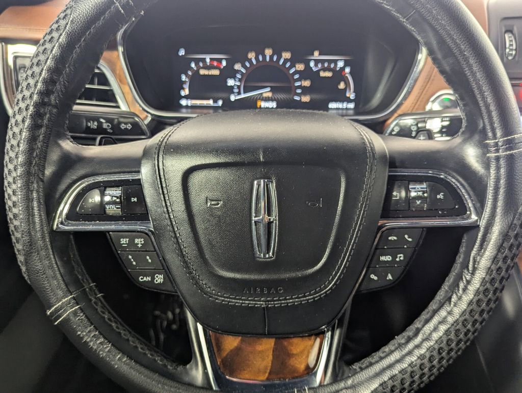 Used 2020 Lincoln Continental Black Label w/ Rear Seat Amenities Package image 18