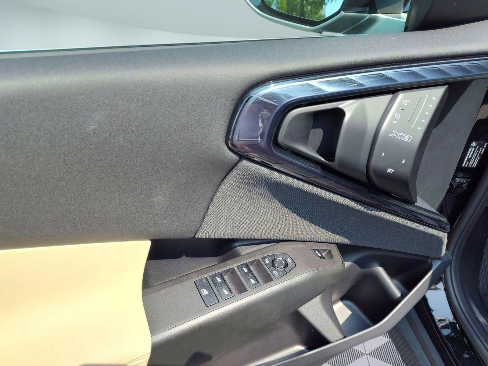 Used 2025 BMW X3 xDrive30i w/ Convenience Package image 14