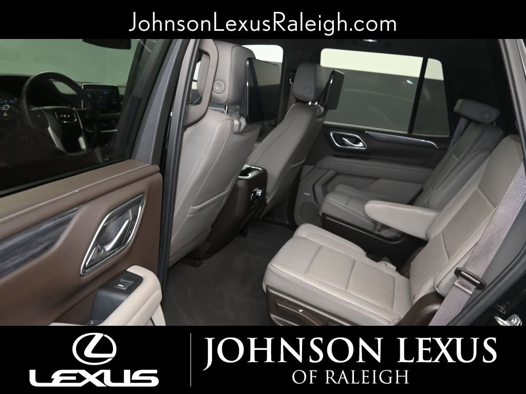 Used 2021 GMC Yukon SLT w/ SLT Premium Package image 12